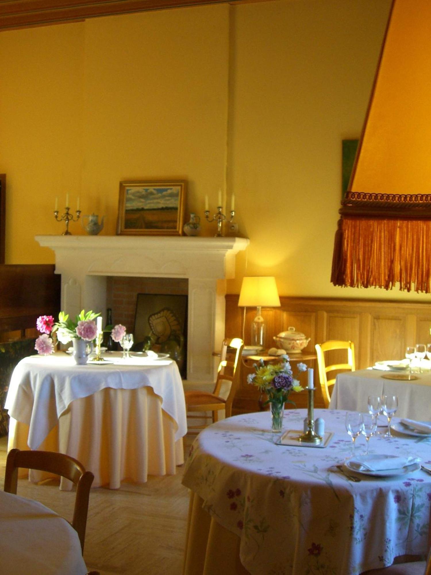 Chateau Des Salles Saint-Fort-sur-Gironde Eksteriør bilde