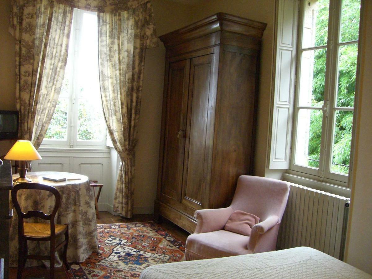 Chateau Des Salles Saint-Fort-sur-Gironde Eksteriør bilde