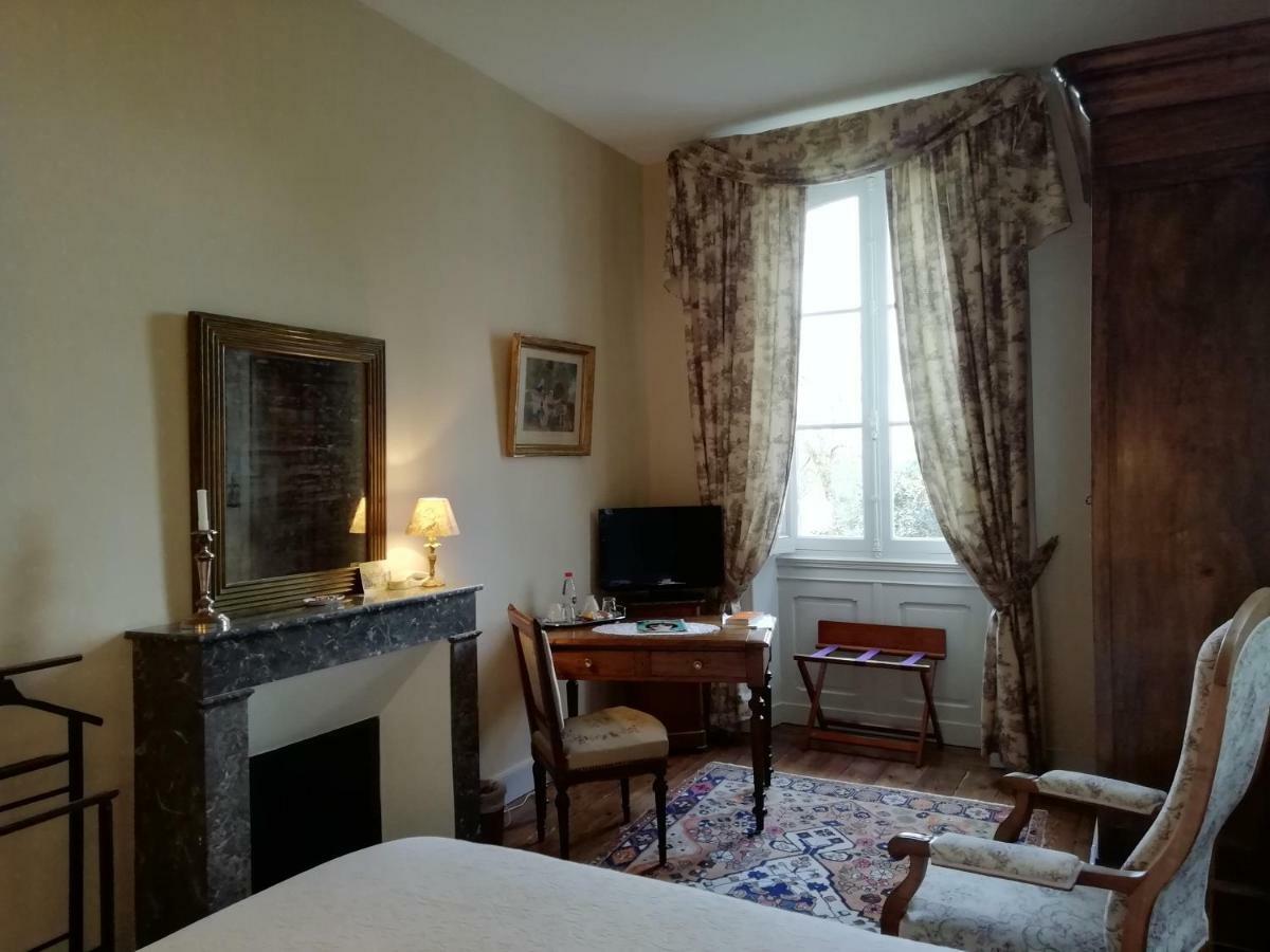 Chateau Des Salles Saint-Fort-sur-Gironde Eksteriør bilde